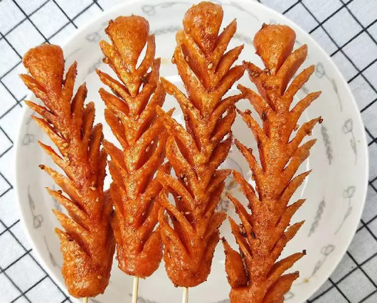 淀粉肠里面的肉是什么肉做的 淀粉肠为什么好吃