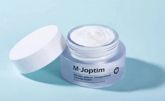 身体素颜霜用洗面奶能洗掉吗 身体素颜霜怎么洗掉